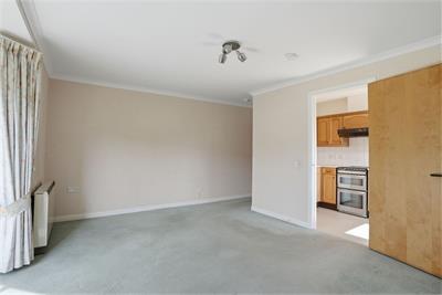 82/5 Craiglockhart Terrace, Edinburgh, EH14 1BA - image 7