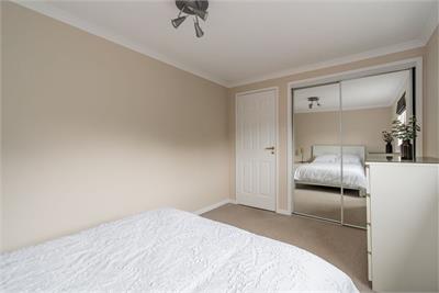6/6 East Parkside, Edinburgh EH16 5XJ - image 5