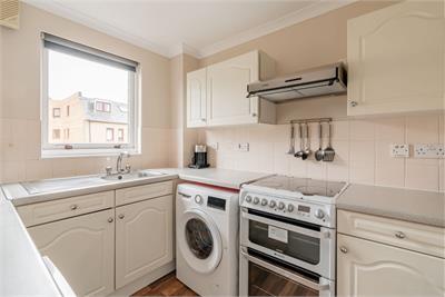 6/6 East Parkside, Edinburgh EH16 5XJ - image 10