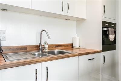 Flat 9, 5 Waterfront Avenue, Edinburgh, EH5 1RT - image 11