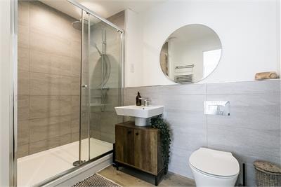 Flat 9, 5 Waterfront Avenue, Edinburgh, EH5 1RT - image 18