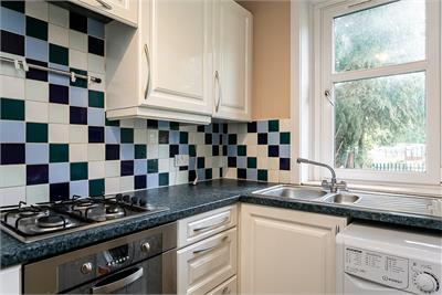 30/1 Prestonfield Avenue, Edinburgh, EH16 5EH - image 8
