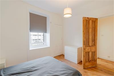 2f4 26 Henderson Gardens, Leith, Edinburgh, EH6 6BX - image 2