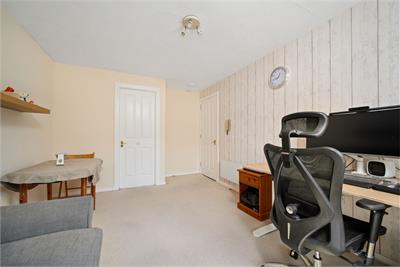 37/6 Parkside Terrace, Newington, Edinburgh, EH16 5XR - image 2