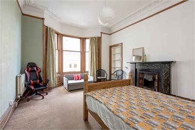 129 (2f2), Gilmore Place, Bruntsfield, Edinburgh, EH3 9PP - image 3