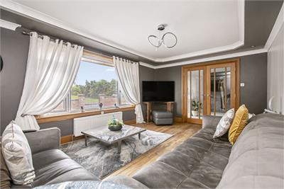 14 Camdean Crescent, Rosyth, KY11 2TJ - image 2