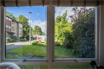 34/2 East Fettes Avenue, Fettes, Edinburgh, EH4 1RE - image 4