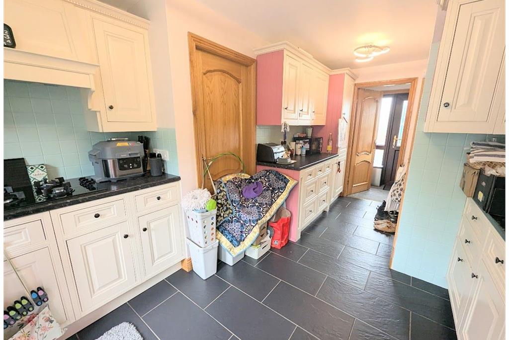 54 Castle-Break,
Ecclefechan,
Lockerbie,
DG11 3DX - image 4