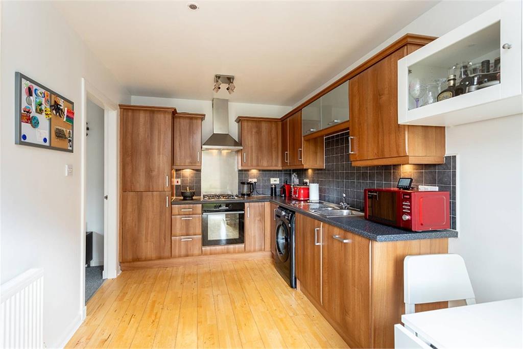 6 Gillespie Grove, , Kirkcaldy, KY2 6ZU - image 3