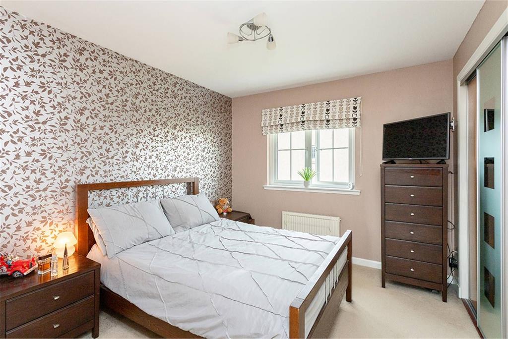 6 Gillespie Grove, , Kirkcaldy, KY2 6ZU - image 9
