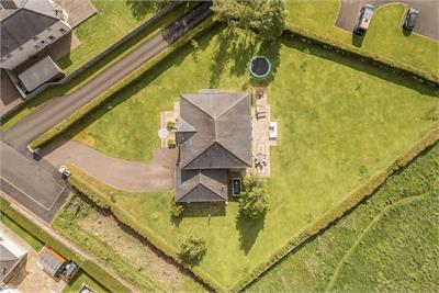 17 Carmaben Brae, Dolphinton, West Linton, EH46 7HF - image 2