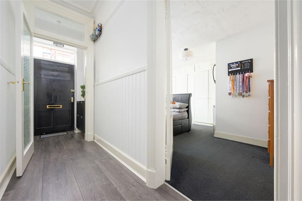 131 Brucefield Avenue, Dunfermline, KY11 4SU - image 3