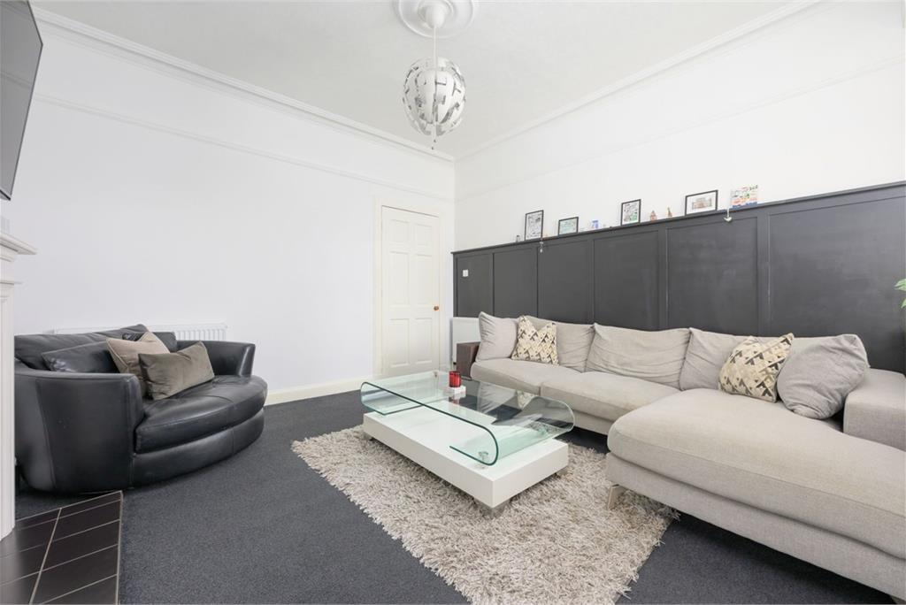 131 Brucefield Avenue, Dunfermline, KY11 4SU - image 6