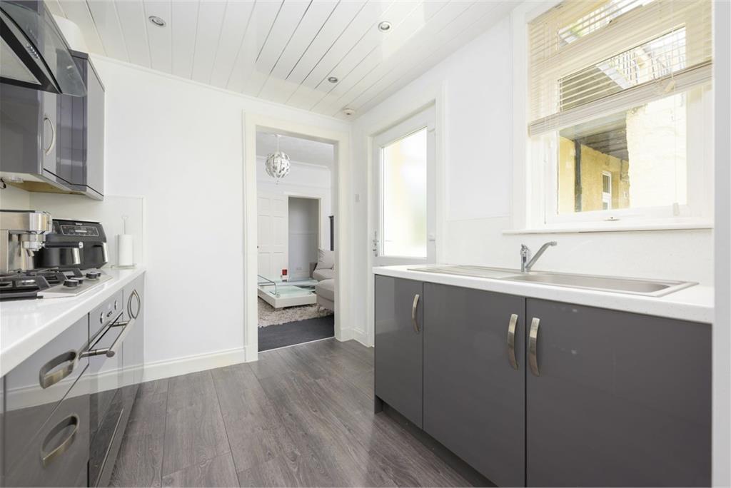 131 Brucefield Avenue, Dunfermline, KY11 4SU - image 10
