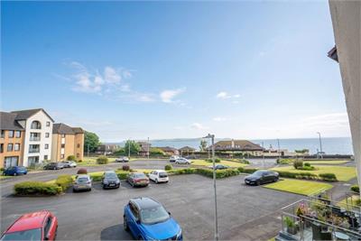 29 Hollywood, Largs, KA30 8SR - image 3