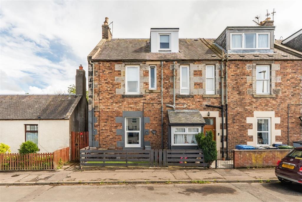 7 Burghlee Terrace, Loanhead, EH20 9BP - image 1