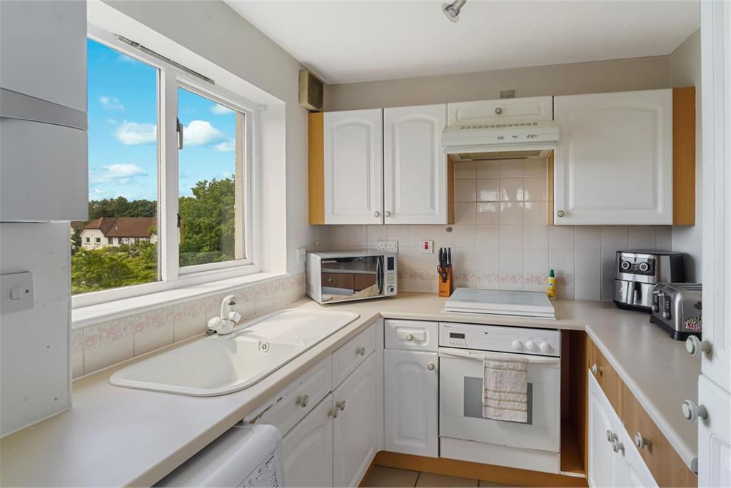 227-6 Gogarloch Syke, Edinburgh, EH12 9JF - image 3