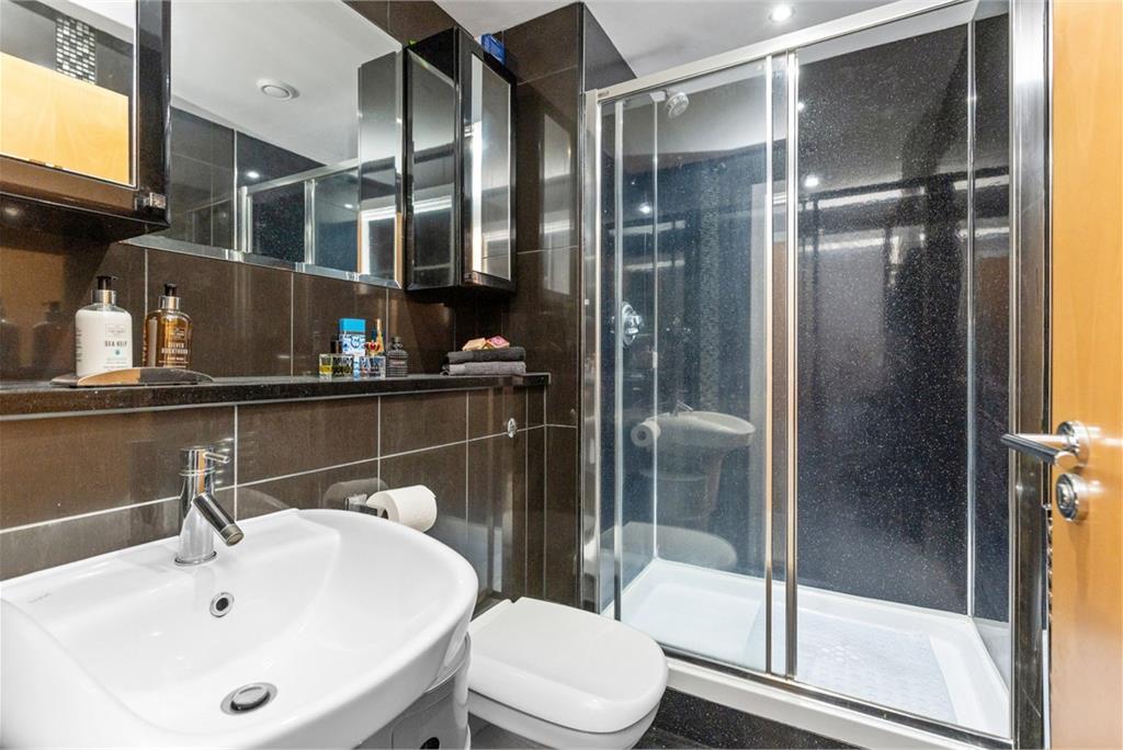 8/10 Western Harbour Terrace, Edinburgh, EH6 6JN - image 12