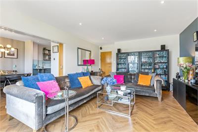 8/10 Western Harbour Terrace, Edinburgh, EH6 6JN - image 3