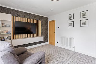 35 Finlay Avenue, East Calder, Livingston, EH53 0RP - image 3