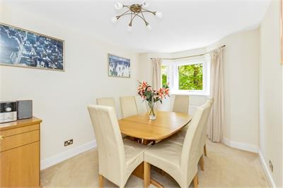 20/4 Cramond Road North, Cramond, EDINBURGH, EH4 6JE - image 6