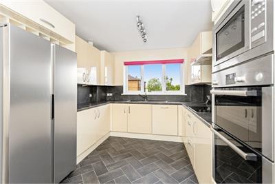 20/4 Cramond Road North, Cramond, EDINBURGH, EH4 6JE - image 6