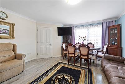 16 Fernieside Place, Moredun, Edinburgh, EH17 7LF - image 3