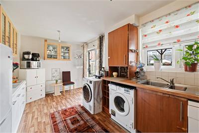 16 Fernieside Place, Moredun, Edinburgh, EH17 7LF - image 5