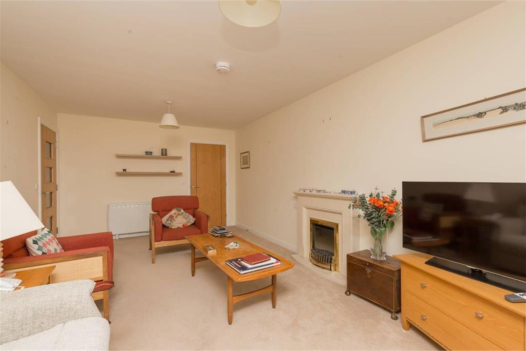 Flat 43 Lyle Court,
25 Barnton Grove,
Barnton,
Edinburgh,
EH4 6EZ - image 4