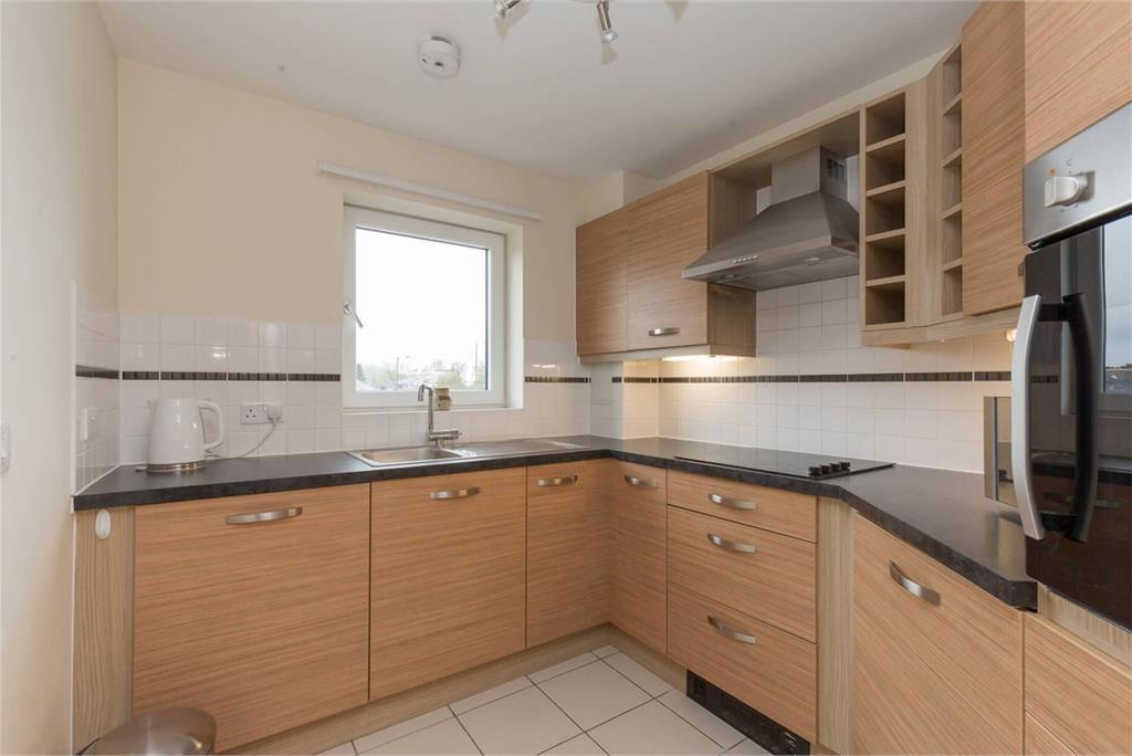 Flat 43 Lyle Court,
25 Barnton Grove,
Barnton,
Edinburgh,
EH4 6EZ - image 5