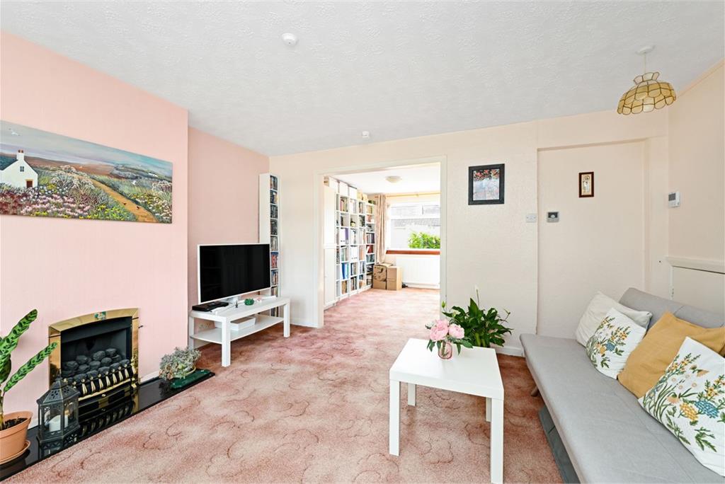 10 Silverburn Drive, Penicuik, Midlothian, EH26 9AQ - image 4