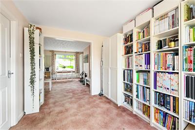 10 Silverburn Drive, Penicuik, Midlothian, EH26 9AQ - image 6