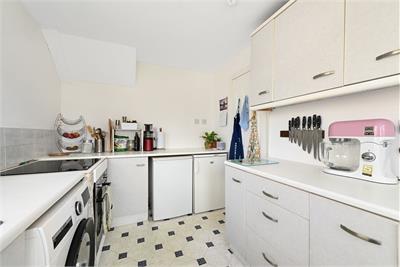10 Silverburn Drive, Penicuik, Midlothian, EH26 9AQ - image 7