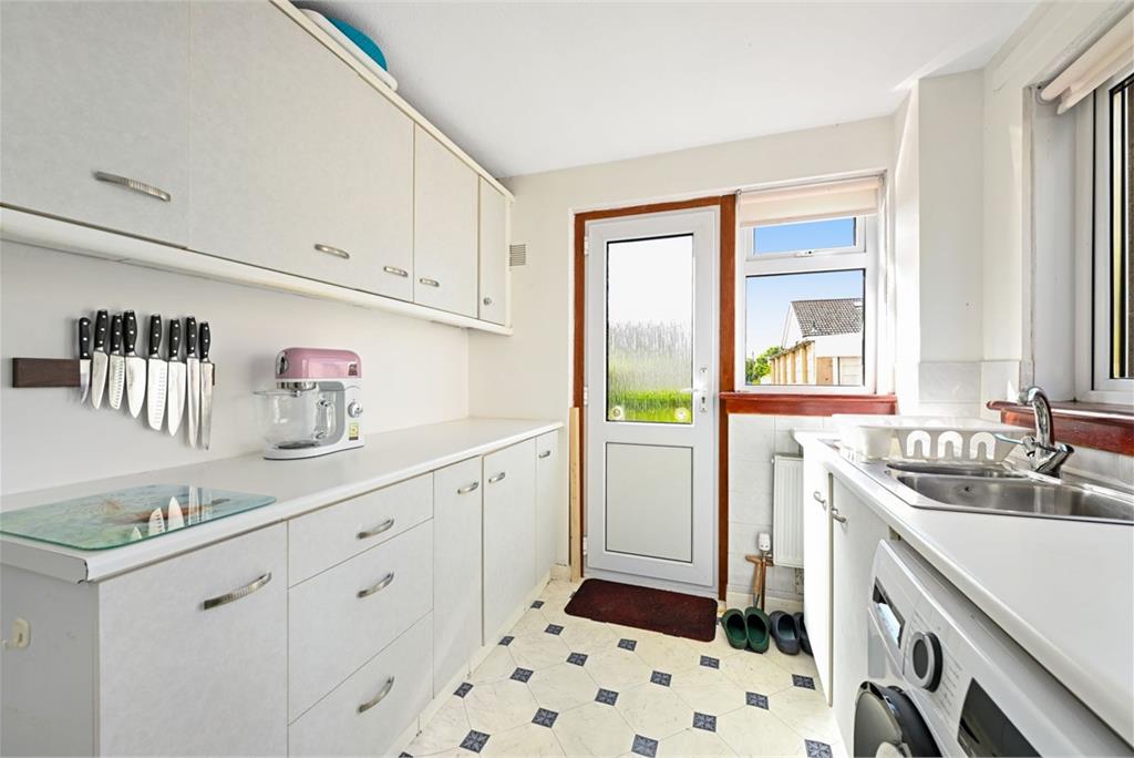 10 Silverburn Drive, Penicuik, Midlothian, EH26 9AQ - image 8