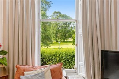 1 Vanburgh Place, Edinburgh, EH6 8AE - image 2
