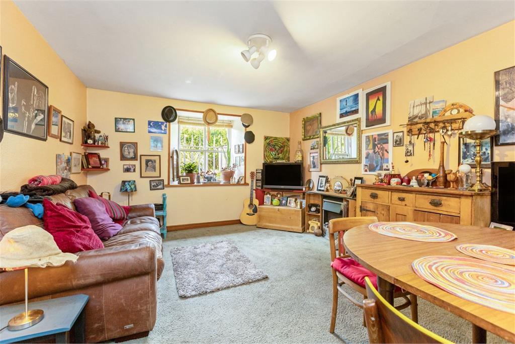 1 Vanburgh Place, Edinburgh, EH6 8AE - image 15