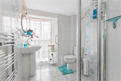 1 Vanburgh Place, Edinburgh, EH6 8AE - image 25