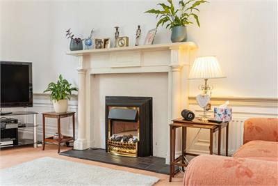 1 Vanburgh Place, Edinburgh, EH6 8AE - image 5