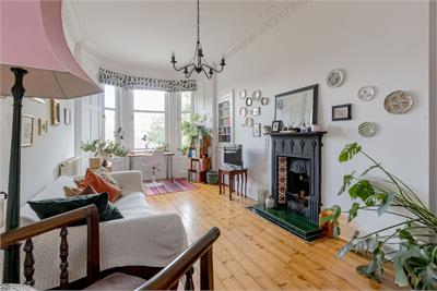 15/4 Chancelot Terrace, Trinity, Edinburgh, EH6 4SS - image 2
