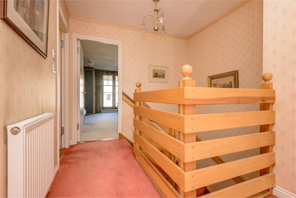 17 Huntingdon Place,
Bellevue,
Edinburgh,
EH7 4AX - image 26