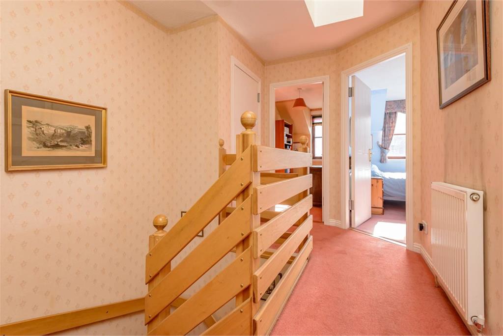 17 Huntingdon Place,
Bellevue,
Edinburgh,
EH7 4AX - image 29