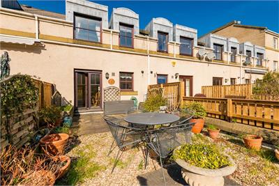 17 Huntingdon Place,
Bellevue,
Edinburgh,
EH7 4AX - image 36