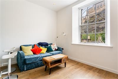 1b/24 Grassmarket, Edinburgh, EH1 2HY - image 5