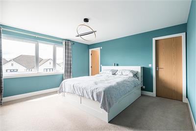 18 Burnbrae Grove, Edinburgh, EH12 8BF - image 11