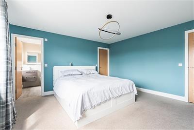 18 Burnbrae Grove, Edinburgh, EH12 8BF - image 12
