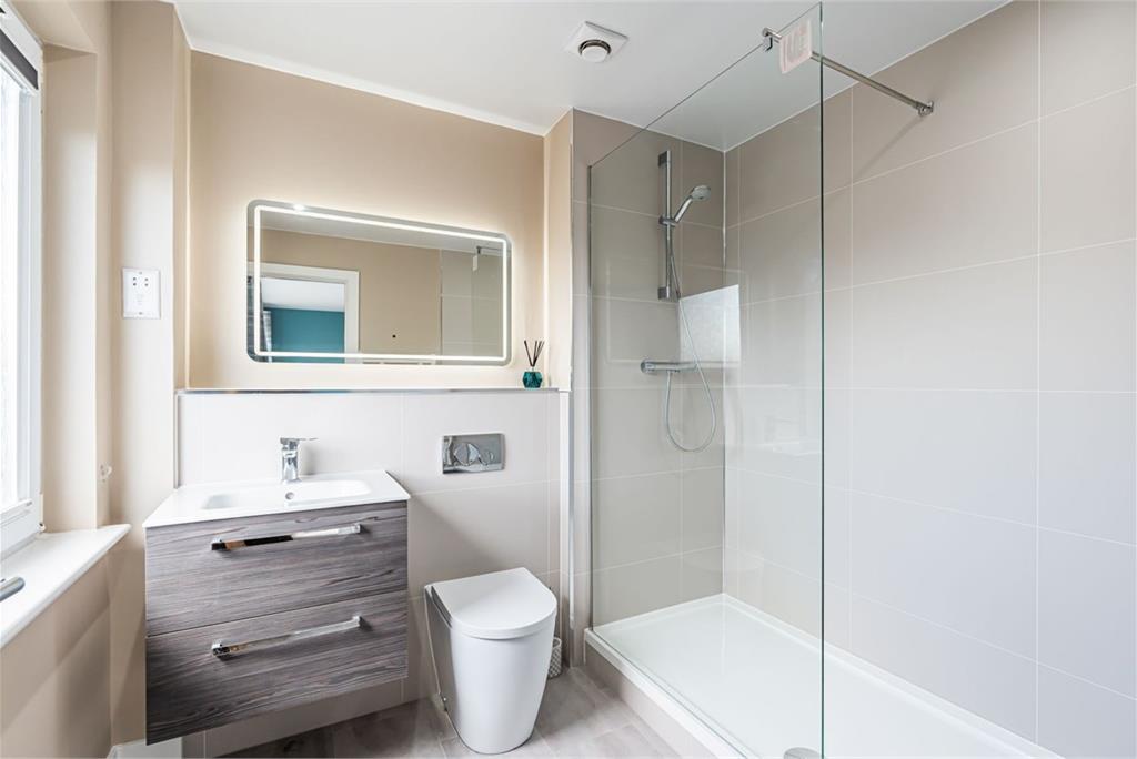 18 Burnbrae Grove, Edinburgh, EH12 8BF - image 13