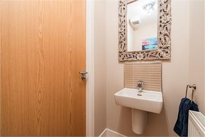 18 Burnbrae Grove, Edinburgh, EH12 8BF - image 25