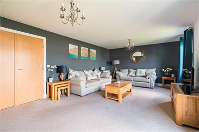 18 Burnbrae Grove, Edinburgh, EH12 8BF - image 9