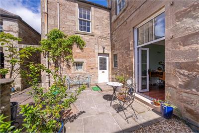 The Old Bank House,
24 Newtown Street,
Duns,
TD11 3DT - image 35