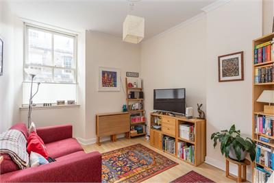 32 Upper Gray Street,
Edinburgh,
EH9 1SW - image 2